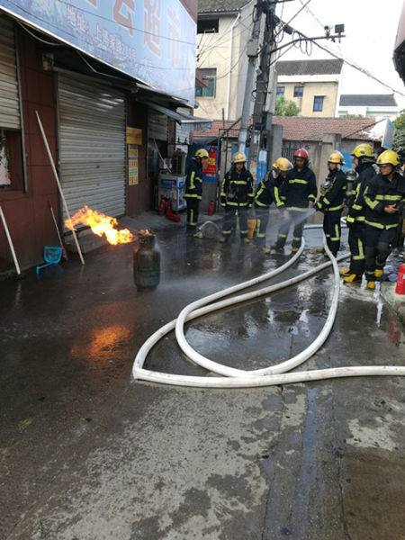 图为：事故现场。消防供图